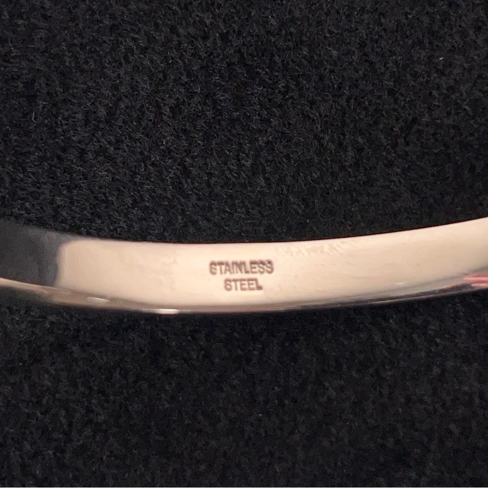 Y2K Era Stainless Steel Bangle Style Bracelet Silver Classic Clip Click - Picture 4 of 14